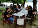 ΣΤΗΝ ΠΛΑΖ ΛΑΜΠΡΕΟΥ ΓΙΑ ΚΑΦΕ!